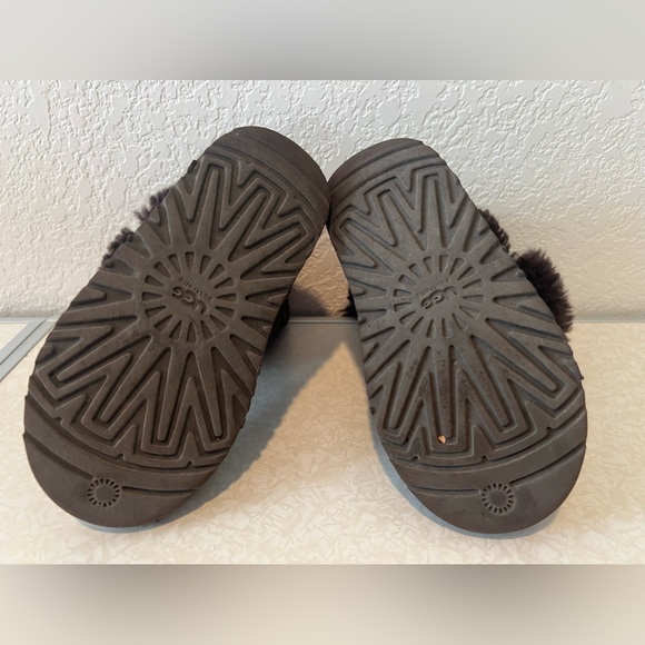Chocolate Brown UGG boots Toddler 11 - Picture 7 of 8